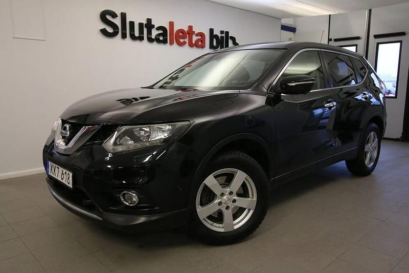 Svart Begagnad 2014 Nissan X-Trail 360º SUV | 129 900 kr (Dyr) - Bild 1/4