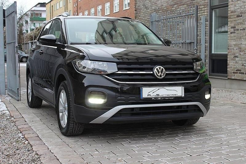 Svart Begagnad 2019 VW T-Cross SUV | 168 900 kr (Marknadspris) - Bild 1/4