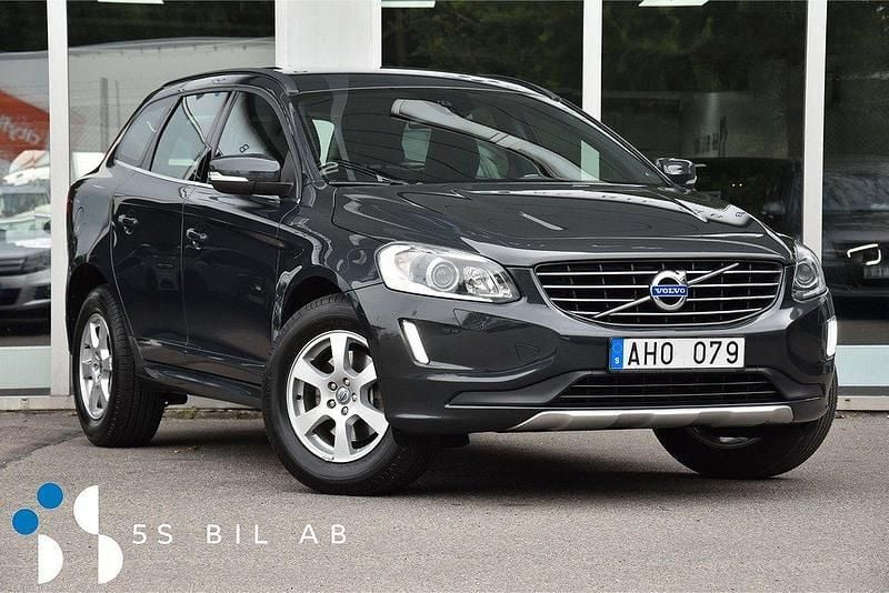 Grå Begagnad 2013 Volvo XC60 SUV | 184 900 kr (Marknadspris) - Bild 1/4