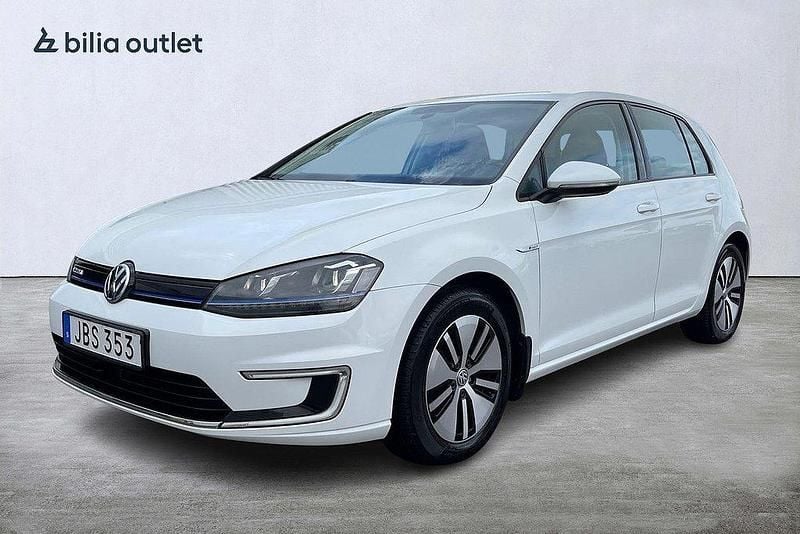 Vit Begagnad 2015 VW e-Golf Halvkombi | 134 900 kr (Marknadspris) - Bild 1/3