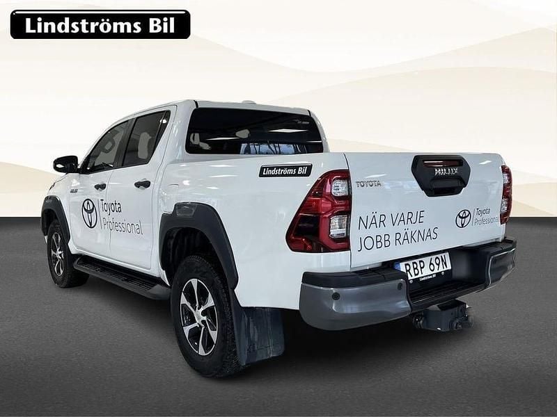 Begagnad Toyota HiLux 151 HK (111 kW) 2024 Vit Pickup
