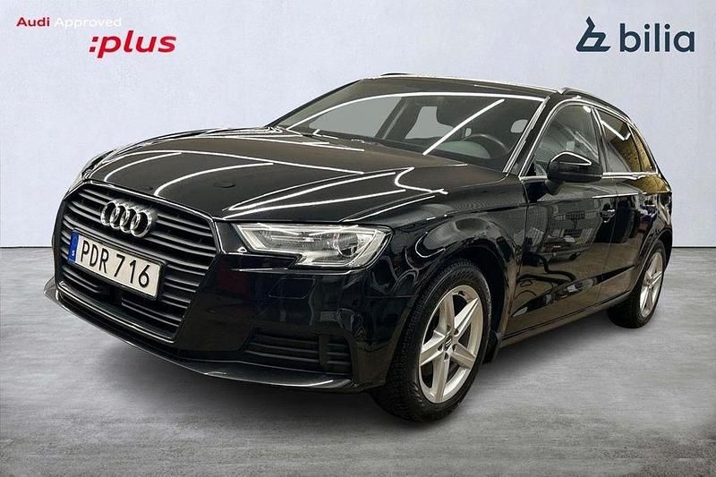 Svart Begagnad 2018 Audi A3 Sportback Proline Halvkombi | 189 000 kr (Marknadspris) - Bild 1/4