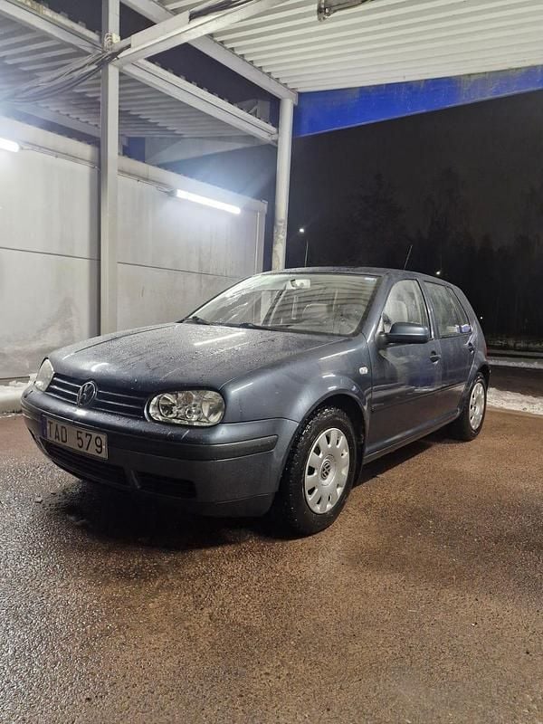 Begagnad VW Golf IV 105 HK (77 kW) 2002