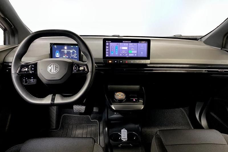 Begagnad MG MG4 EV 2023 Grå Halvkombi