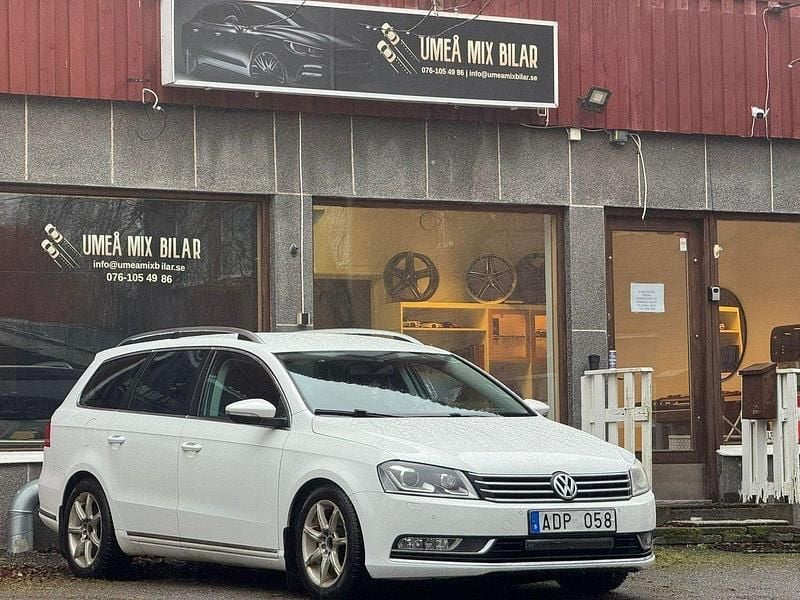 Vit Begagnad 2012 VW Passat GT Kombi | 82 000 kr (Marknadspris) - Bild 1/4