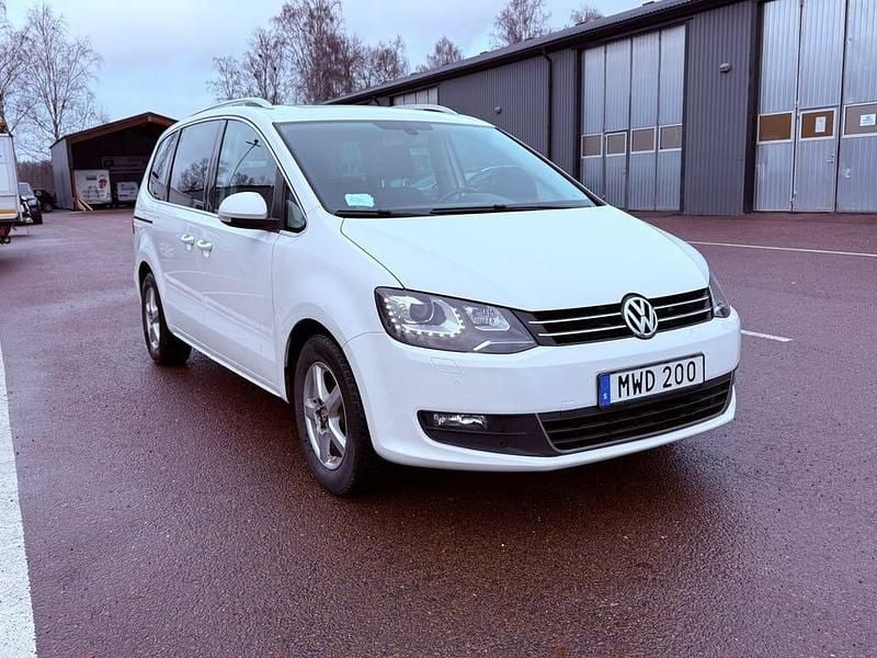 Begagnad 2012 VW Sharan Minibuss | 120 000 kr (Marknadspris) - Bild 1/4