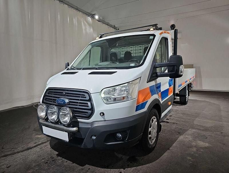 Vit Begagnad 2018 Ford Transit Van | 120 000 kr (Superpris) - Bild 1/4