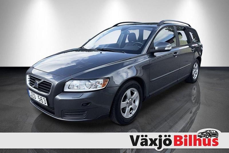 Grå Begagnad 2009 Volvo V50 Kinetic Kombi | 69 900 kr (Dyr) - Bild 1/4