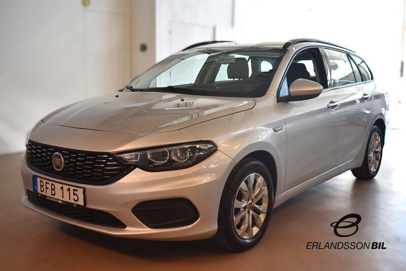 Grå Begagnad 2017 Fiat Tipo Lounge Kombi | 94 900 kr (Lite dyr) - Bild 1/4