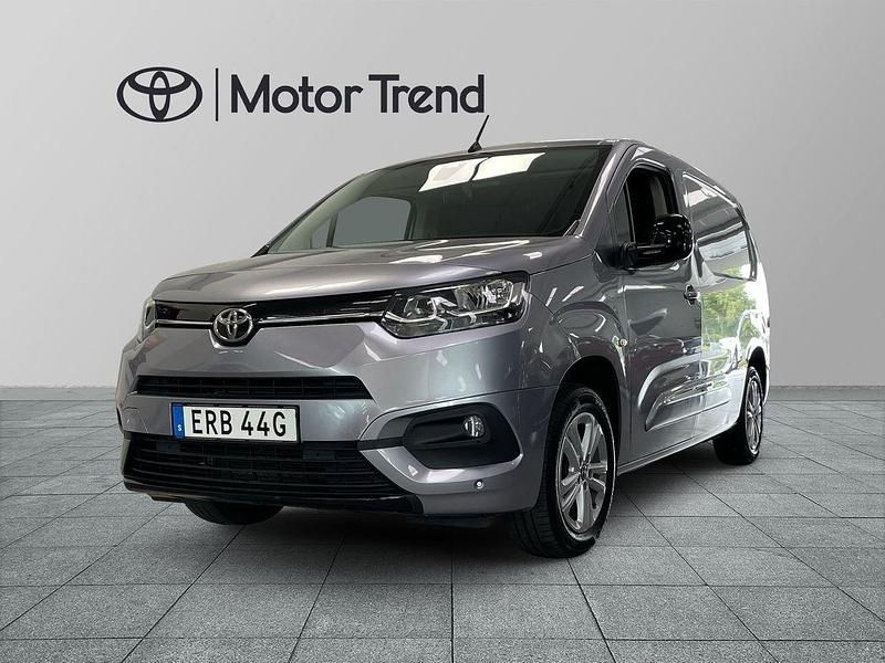 Silver Begagnad 2022 Toyota Proace City Van | 279 900 kr - Bild 1/4