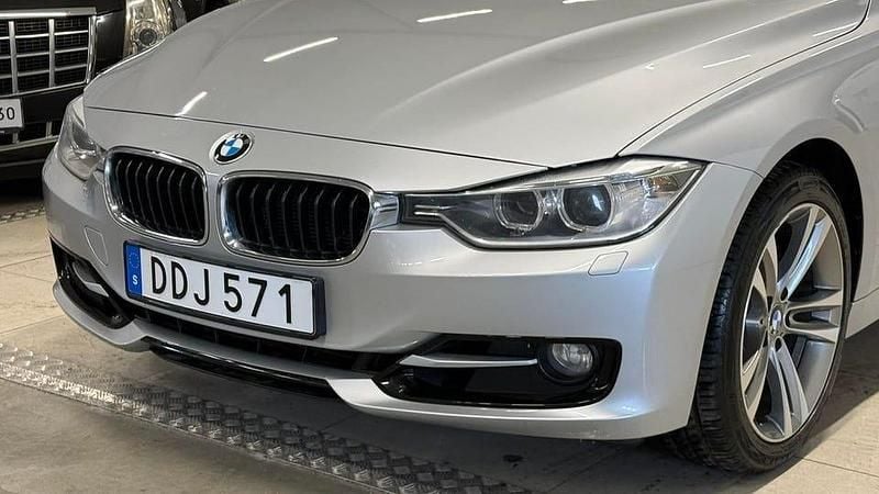 Begagnad BMW 328 Sport Line 245 HK (180 kW) 2012 Silver Kombi