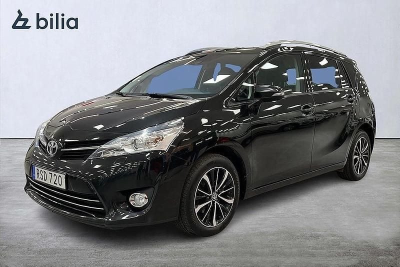 Svart Begagnad 2017 Toyota Verso Minibuss | 154 900 kr (Marknadspris) - Bild 1/3