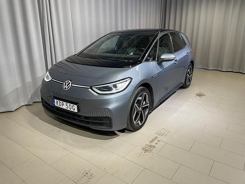 Blå Begagnad 2021 VW ID.3 Pro Performance Halvkombi | 207 900 kr (Marknadspris) - Bild 1/4