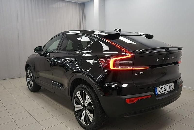 Begagnad Volvo C40 Core 172 kW (234 HK) 2022 Svart SUV