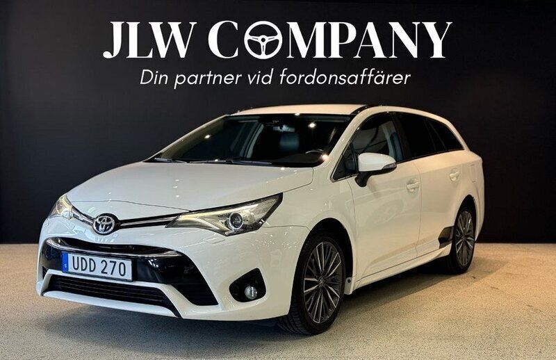 Begagnad 2017 Toyota Avensis Active Kombi | 154 900 kr (Marknadspris) - Bild 1/4
