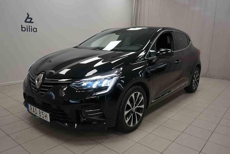 Begagnad Renault Clio V 2023 Svart Halvkombi