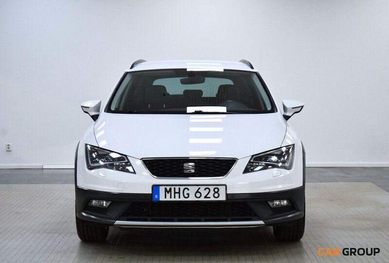 Vit Begagnad 2016 Seat Leon X-Perience Kombi | 92 800 kr (Marknadspris) - Bild 1/4