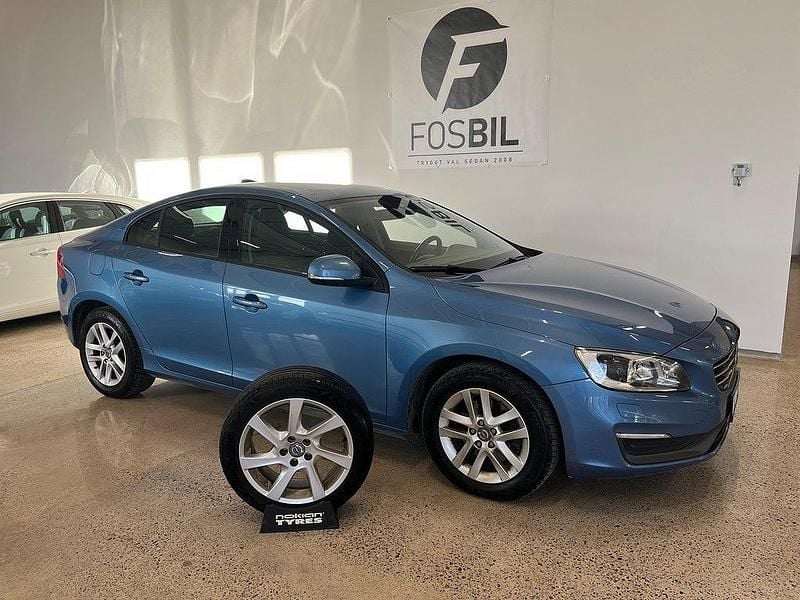 Blå Begagnad 2013 Volvo S60 Sedan | 129 900 kr - Bild 1/3