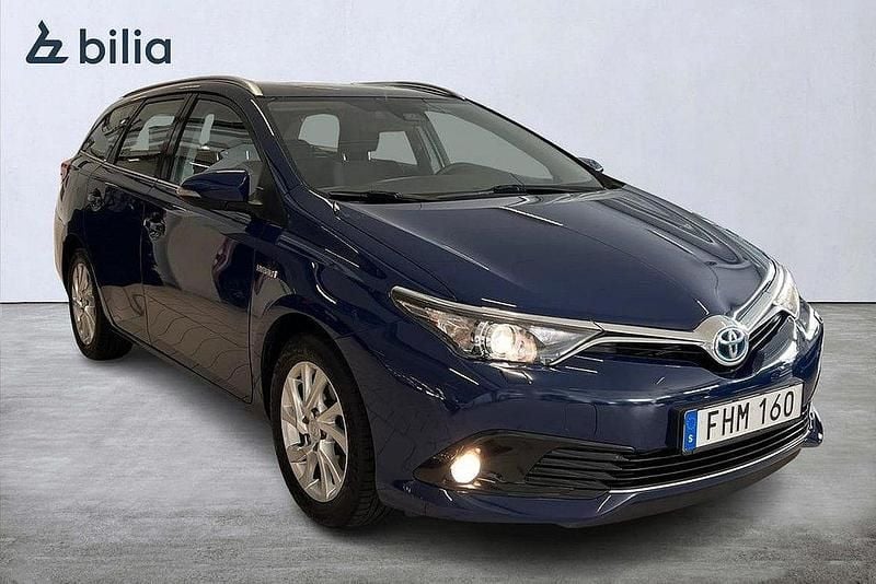 Blå Begagnad 2016 Toyota Auris Touring Sports Active Kombi | 169 900 kr (Marknadspris) - Bild 1/4