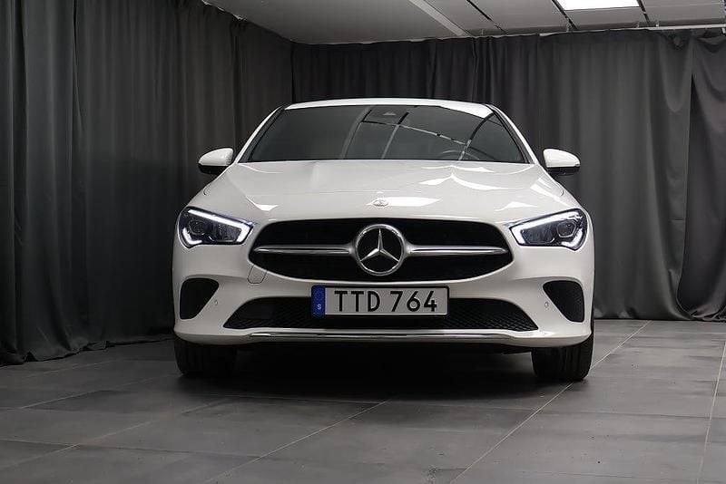 Begagnad Mercedes CLA250e Advanced Plus 160 HK (117 kW) 2022 Vit Sedan