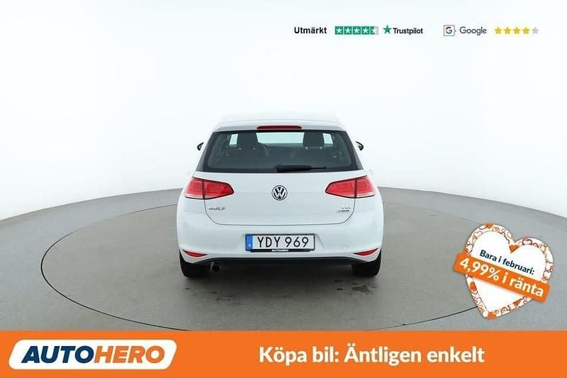 Begagnad VW Golf VII 112 HK (82 kW) 2016 Vit Halvkombi