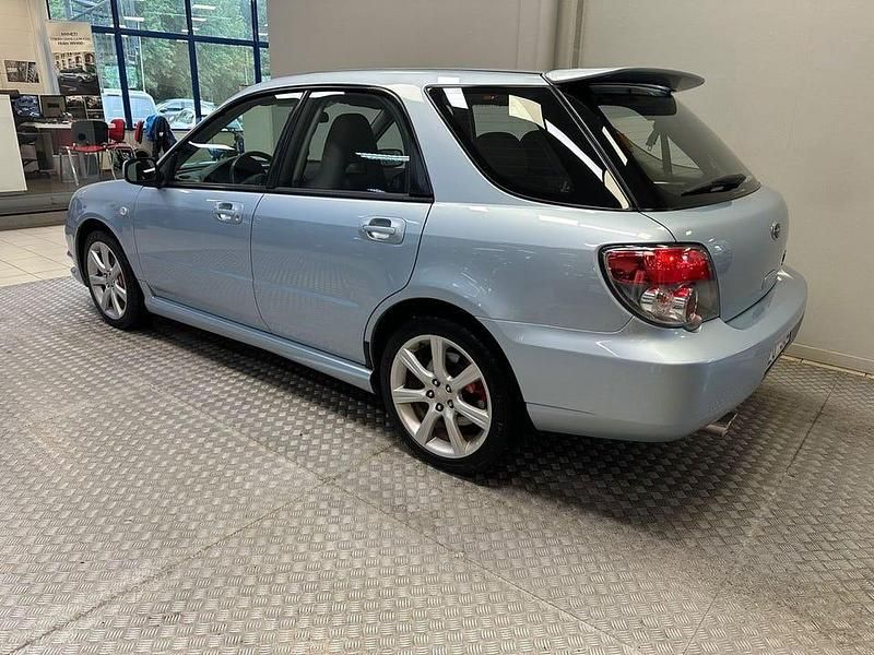 Begagnad Subaru Impreza 230 HK (169 kW) 2006 Ljusblå Kombi