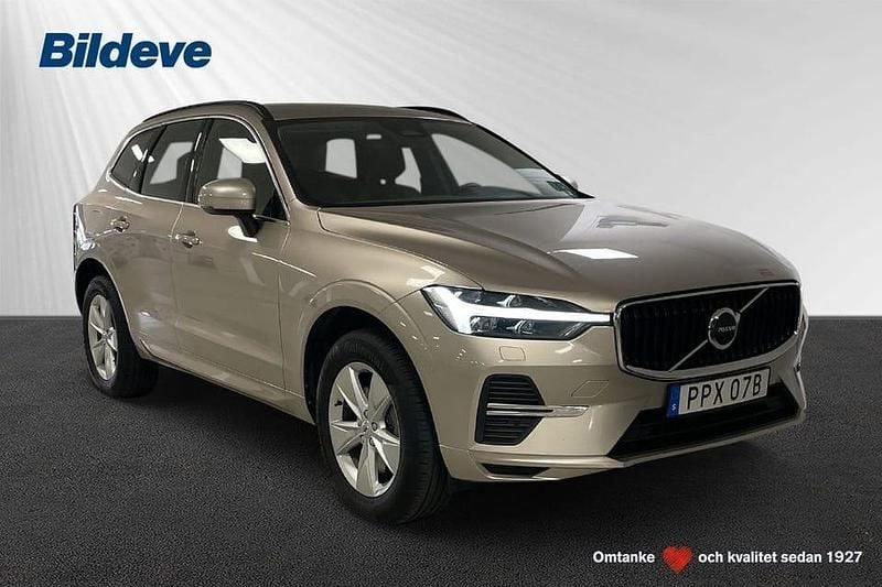 Grå Begagnad 2022 Volvo XC60 Core SUV | 369 900 kr (Superpris) - Bild 1/4