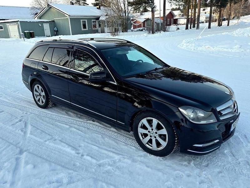 Begagnad Mercedes C220 170 HK (125 kW) 2012