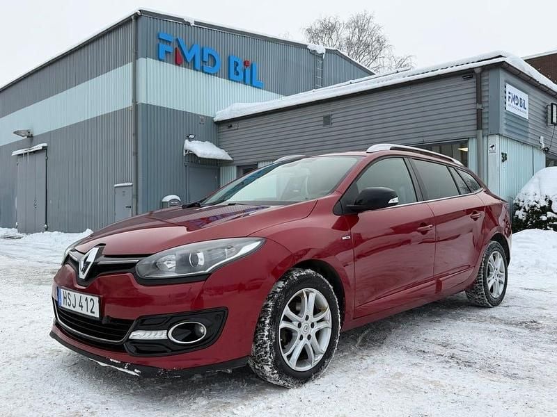 Röd Begagnad 2015 Renault Mégane III Bose Edition Kombi | 69 700 kr (Marknadspris) - Bild 1/4
