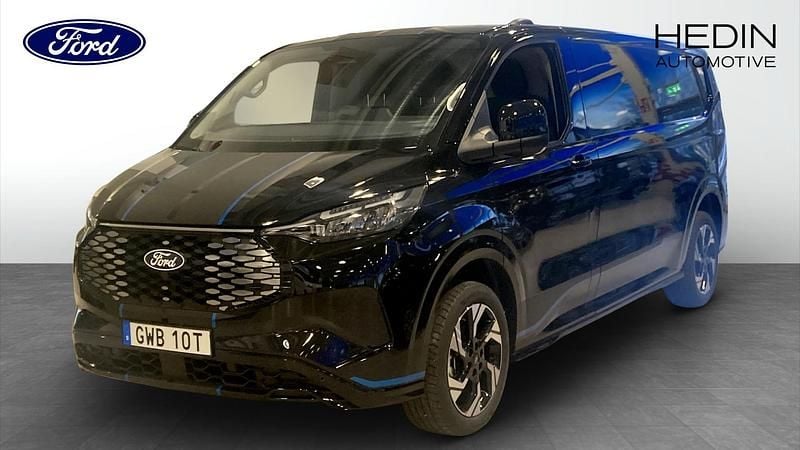 Ny Ford E-Transit 2026 Svart Van