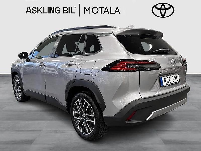 Begagnad Toyota Corolla Cross Style 197 HK (144 kW) 2025 Grå SUV