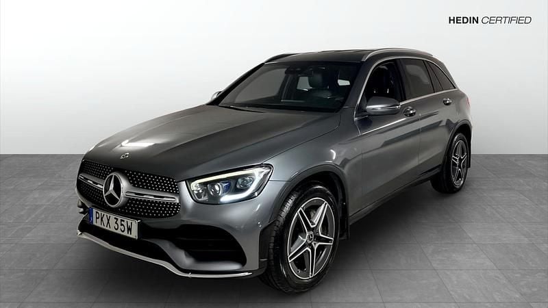 Grå Begagnad 2020 Mercedes GLC200 AMG line SUV | 379 500 kr (Superpris) - Bild 1/4