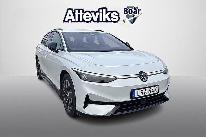 Vit Begagnad 2024 VW ID.7 Pro Kombi | 519 900 kr (Marknadspris) - Bild 1/4