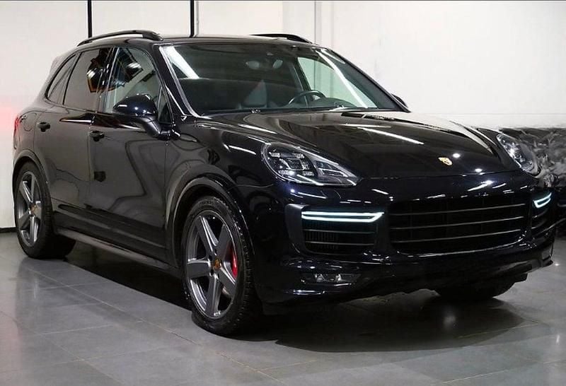 Begagnad Porsche Cayenne GTS 441 HK (324 kW) 2016 Svart SUV