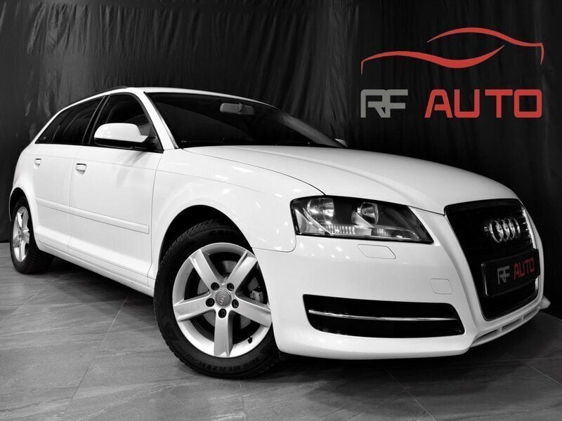 Vit Begagnad 2011 Audi A3 Sportback Attraction Halvkombi | 109 900 kr (Lite dyr) - Bild 1/4