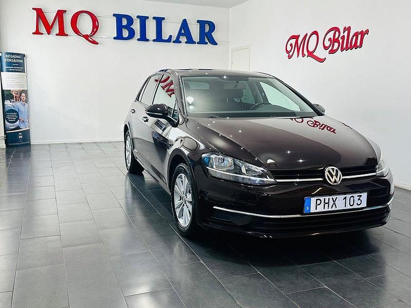 Svart Begagnad 2017 VW Golf VII Halvkombi | 159 900 kr (Marknadspris) - Bild 1/4