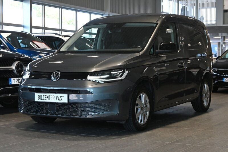 Grå (indiumgrå metallic) Begagnad 2021 VW Caddy Minibuss | 259 000 kr (Bra pris) - Bild 1/4