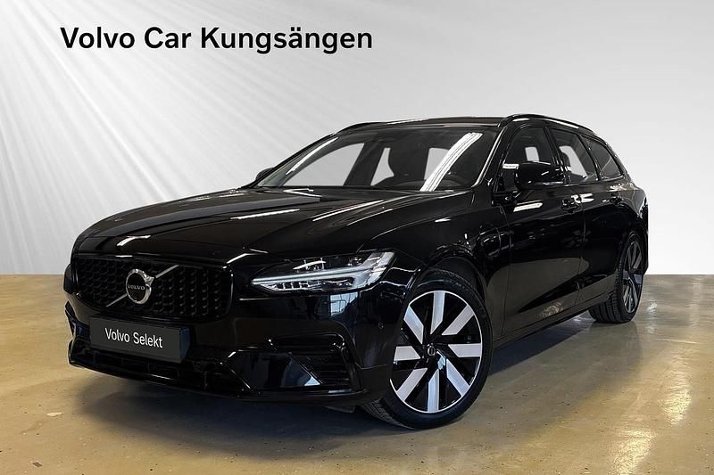 Begagnad Volvo V90 350 HK (257 kW) 2025 Svart Kombi
