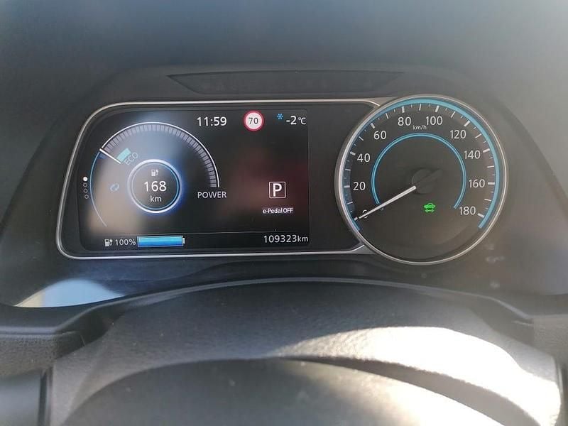 Begagnad Nissan Leaf Tekna 110 kW (150 HK) 2020 Halvkombi