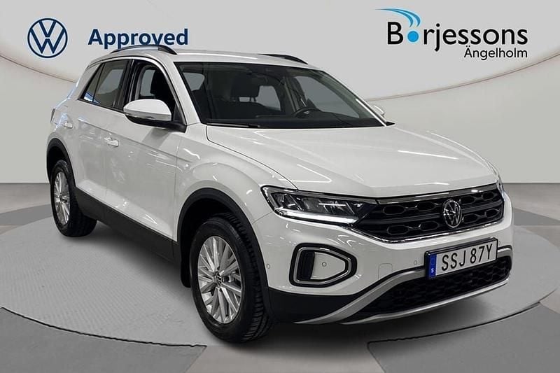 Vit Begagnad 2024 VW T-Roc Life SUV | 314 000 kr (Lite dyr) - Bild 1/4