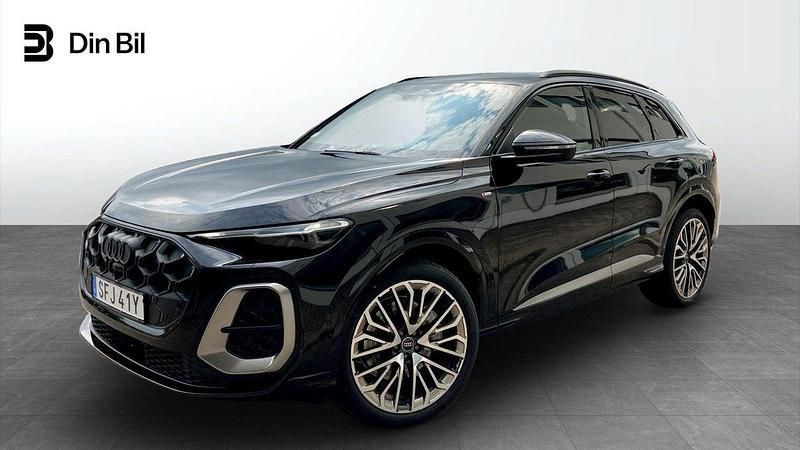 Svart Ny 2025 Audi Q5 Design SUV | 840 300 kr - Bild 1/4