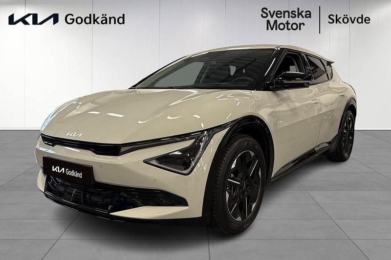 Grå Begagnad 2025 Kia EV6 Plus SUV | 529 200 kr (Marknadspris) - Bild 1/4
