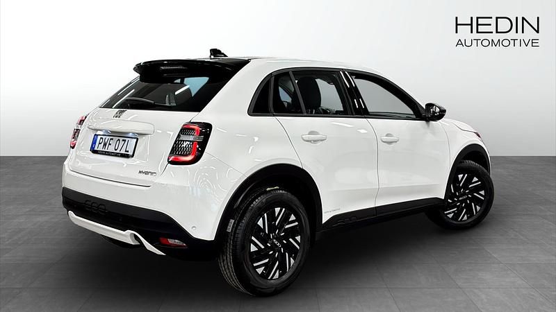Begagnad Fiat 600 Pop 101 HK (74 kW) 2024 Vit SUV