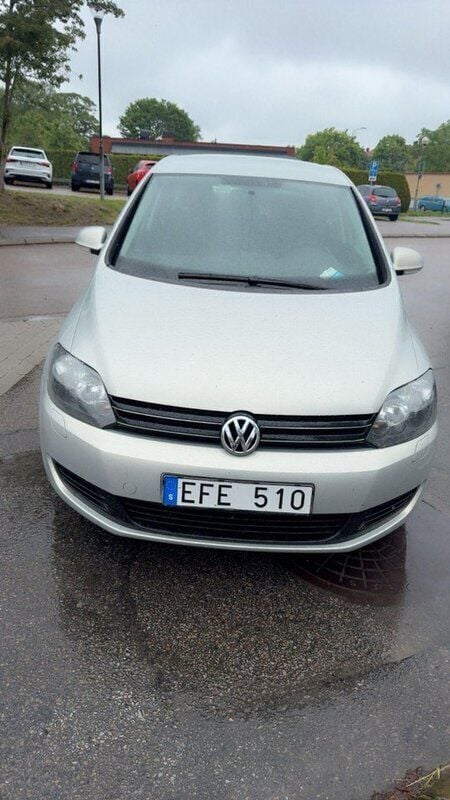 Brun Begagnad 2012 VW Golf VII Halvkombi | 85 000 kr (Superpris) - Bild 1/4