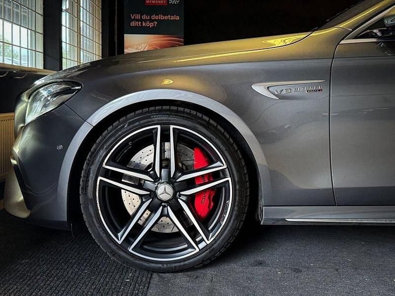Begagnad Mercedes E63S AMG AMG 612 HK (450 kW) 2017 Mörkgrå (grå) Kombi