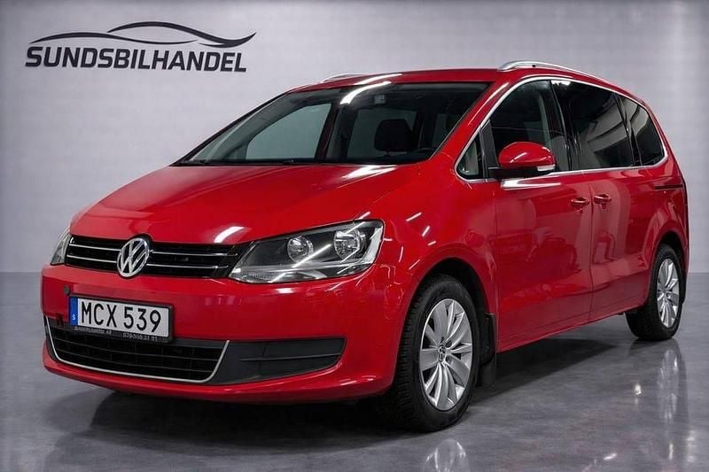 Begagnad VW Sharan 140 HK (102 kW) 2011 Röd Minibuss