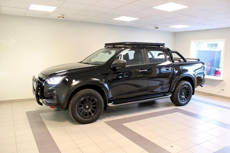 Svart Begagnad 2021 Isuzu D-Max Van | 579 900 kr (Lite dyr) - Bild 1/4
