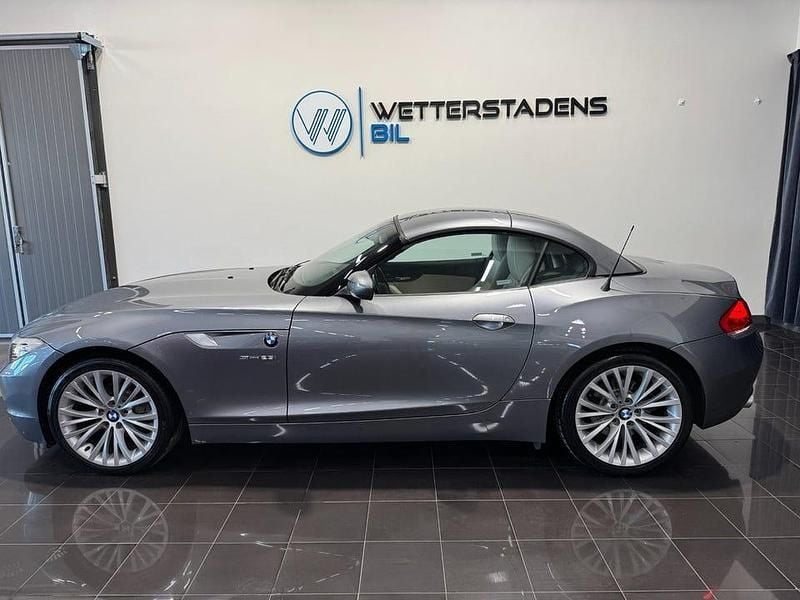Begagnad BMW Z4 Sport Line 204 HK (150 kW) 2010 Spacegrå metallic
