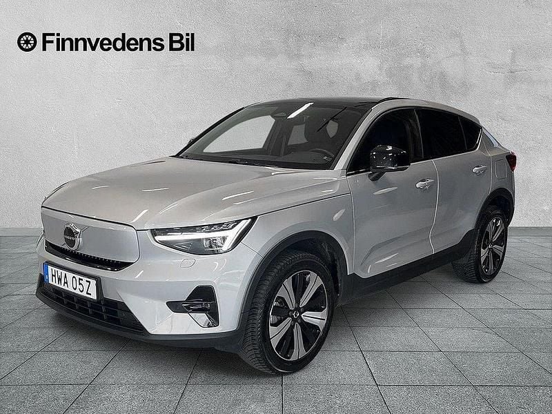 Silver Begagnad 2022 Volvo EC40 Plus SUV | 349 000 kr (Marknadspris) - Bild 1/4