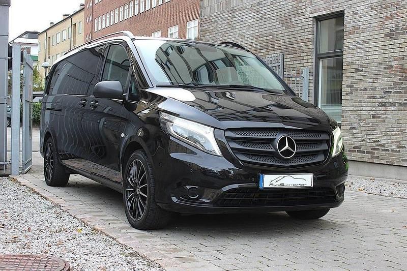 Svart Begagnad 2019 Mercedes Vito Van | 285 000 kr (Dyr) - Bild 1/4